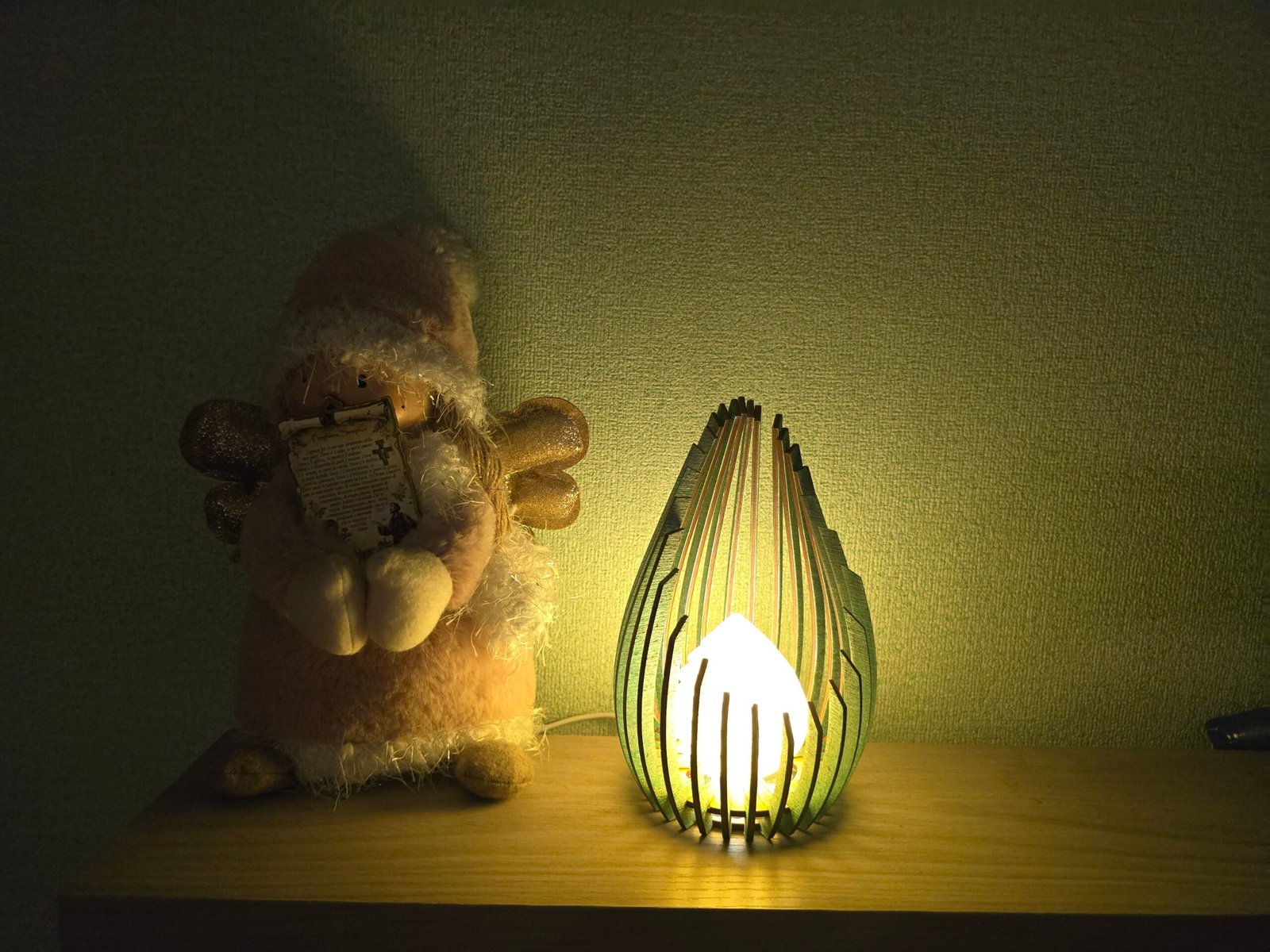 Lampada USB in Legno – Design Artistico e Luce Notturna Decorativa - immagine 2