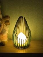 Lampada USB in Legno – Design Artistico e Luce Notturna Decorativa