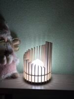 Lampada USB in Legno – Design Artistico e Luce Notturna Decorativa