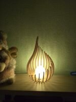 Lampada USB in Legno – Design Artistico e Luce Notturna Decorativa