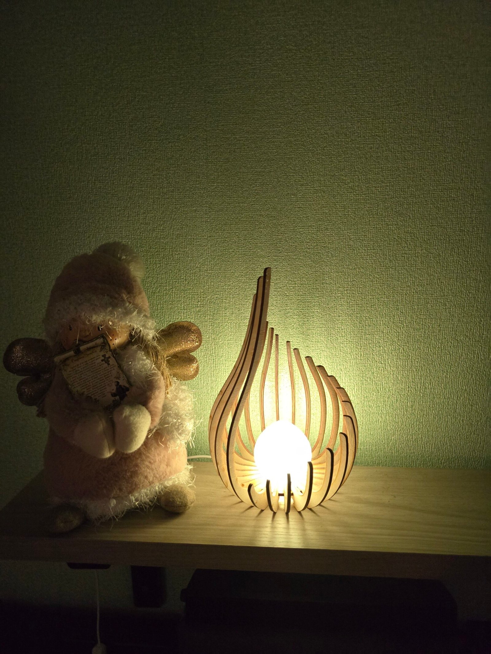 Lampada USB in Legno – Design Artistico e Luce Notturna Decorativa - immagine 3