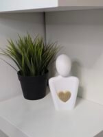 Scultura Astratta con Cuore Dorato – Stampa 3D Artistica