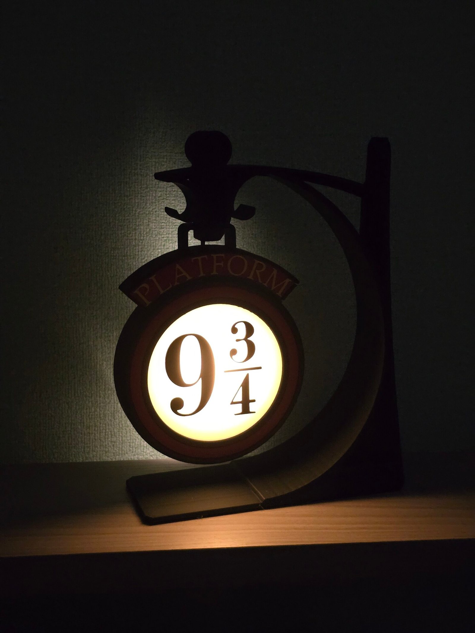 Lampada Harry Potter "Binario 9 ¾" – Magia in ogni angolo! - immagine 4