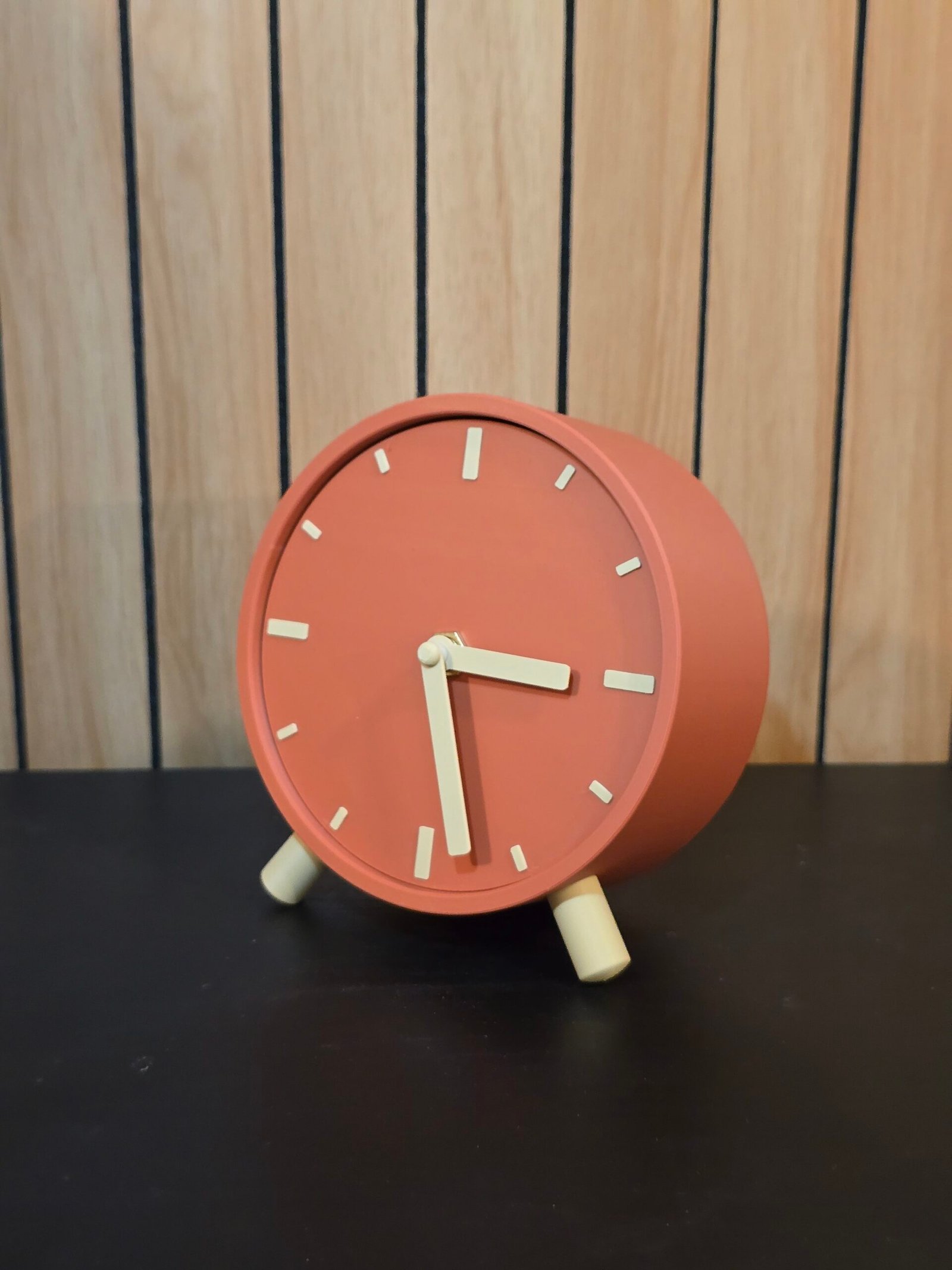 Eleganza Minimal: Orologio da Scrivania 13cm - immagine 4